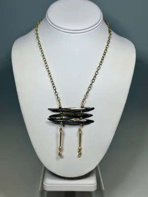 ABALONE CROSS CUT SHELL NECKLACE WITH GOLD CHAIN  LCN597