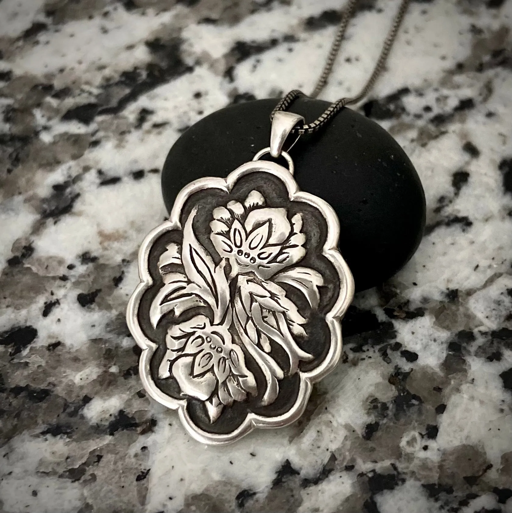 Arabesque Lotus Pendant
