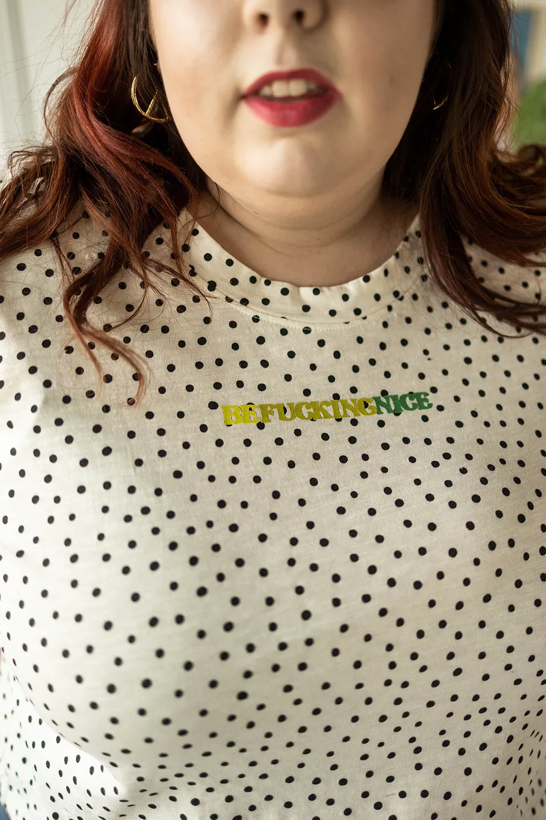 be f*cking nice crop tee in stone dot