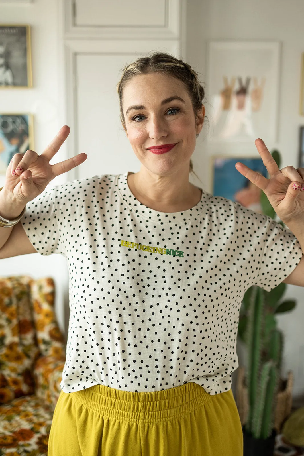 be f*cking nice crop tee in stone dot