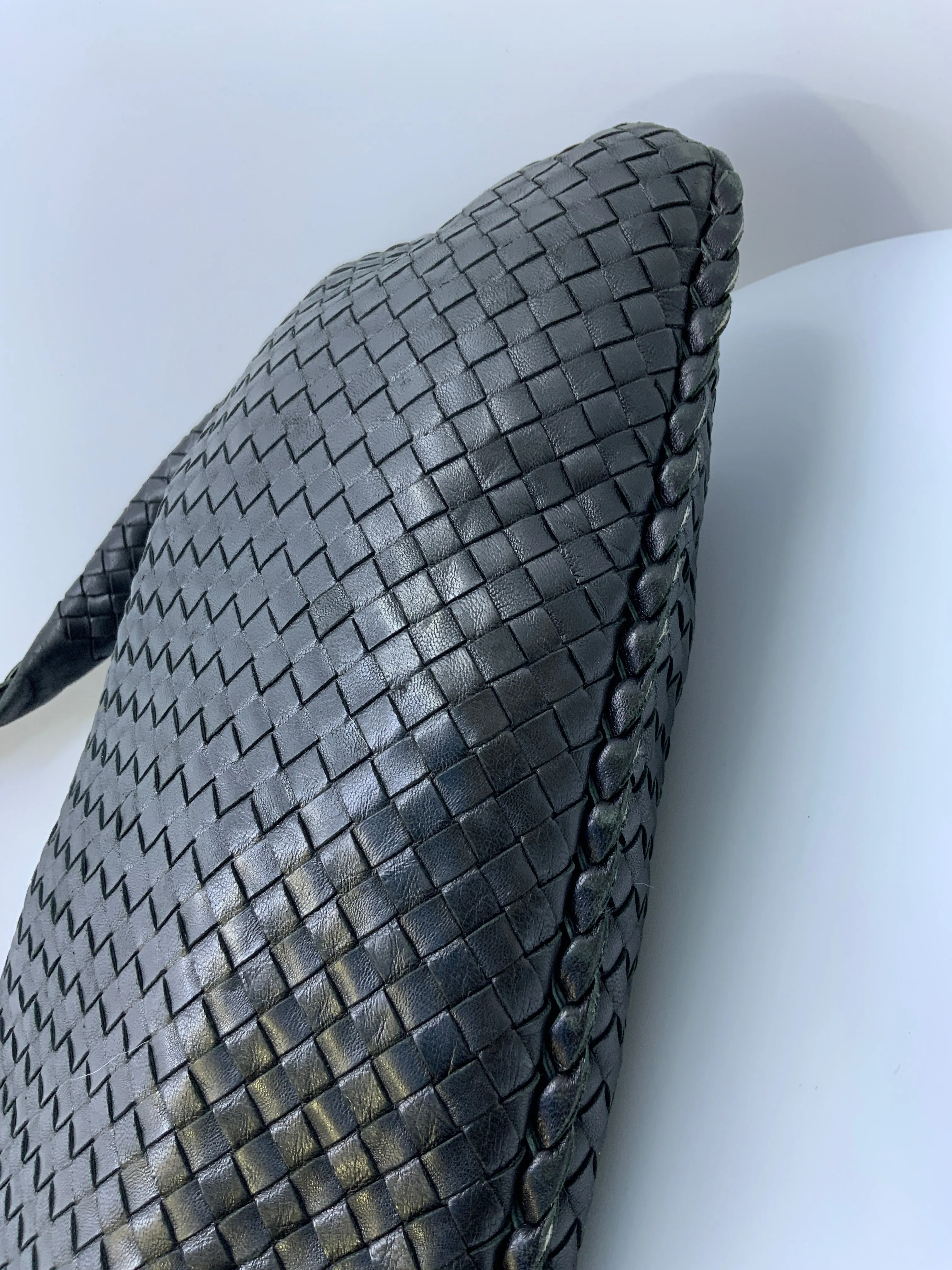 BOTTEGA VENETA INTRECCIATO HOBO BAG