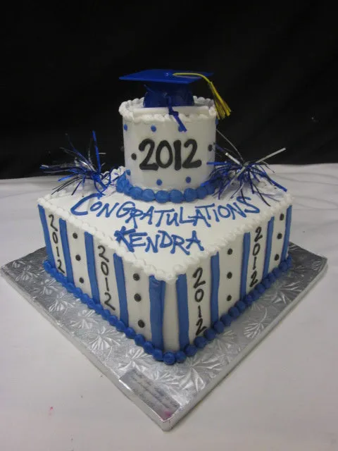 Centerpiece Graduation Cake 8-4"