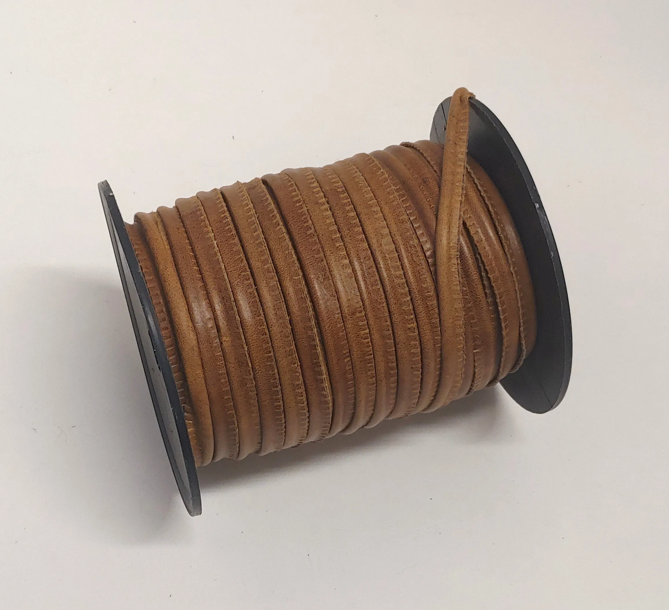 Cognac #2 Brown Slashed Leather Cord Piping  5/16" (3 yds) 2095XDE