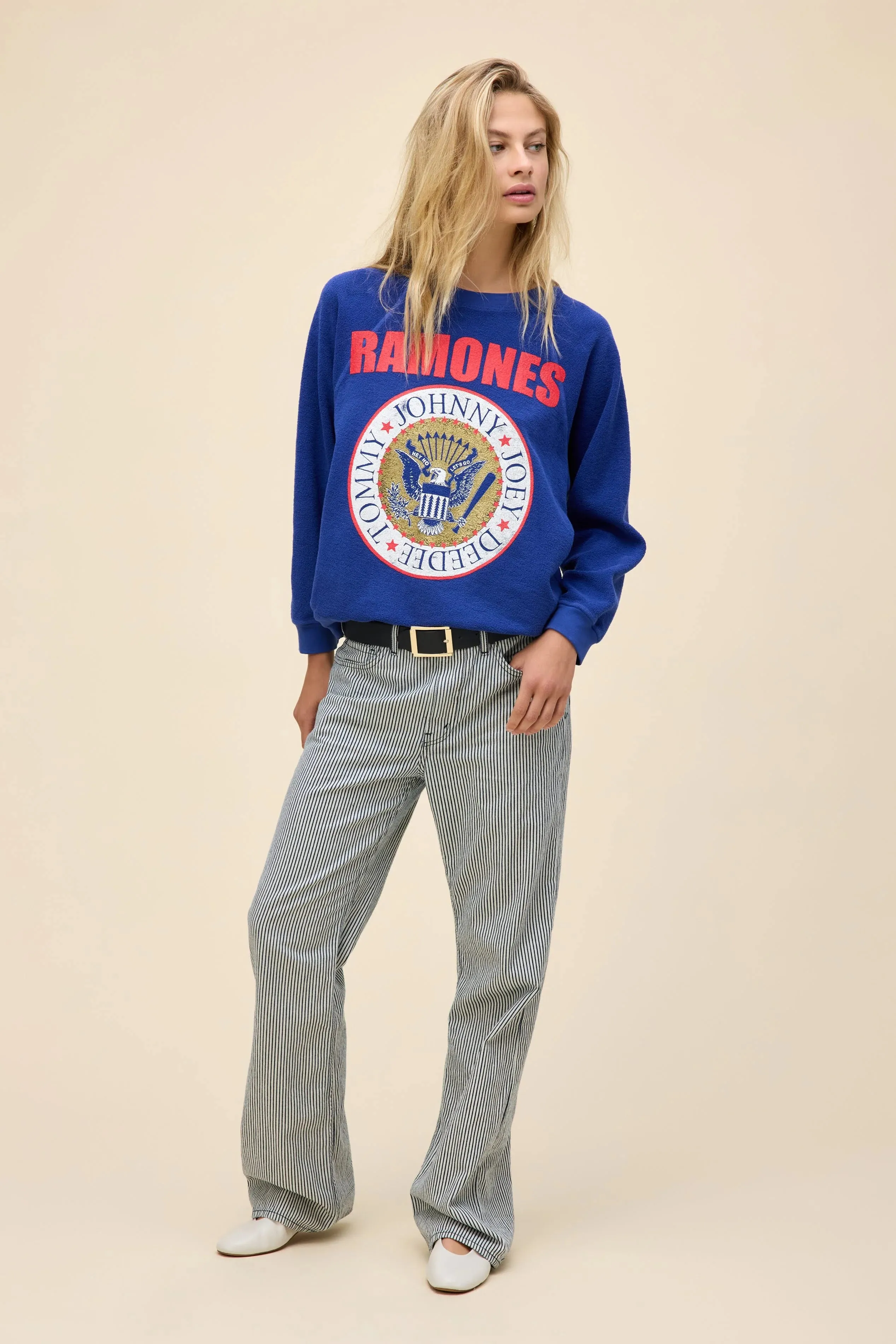 DAYDREAMER - RAMONES GOLD SEAL REVERSE RAGLAN SWEATSHIRT