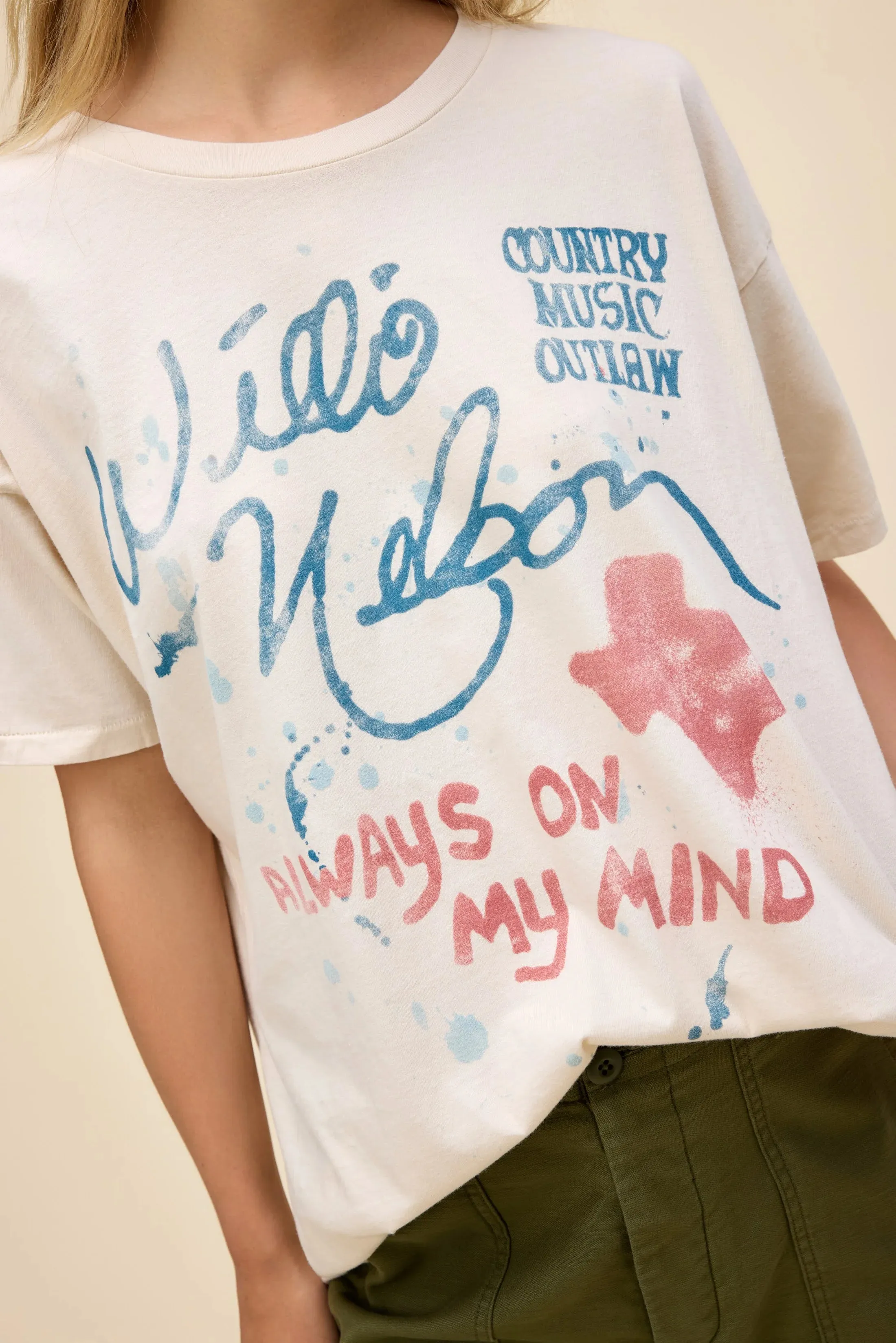 DAYDREAMER | Willie Nelson Always On My Mind Merch Tee - Dirty White