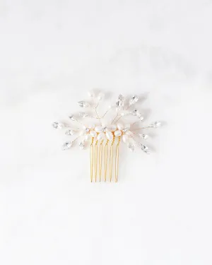 Delicate Pearl & Crystal Comb