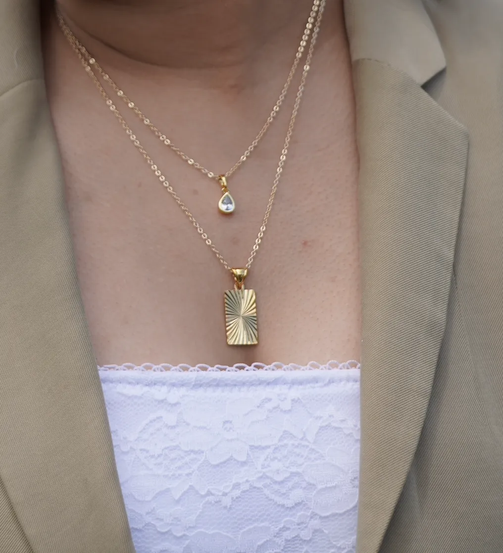 Delicate Tear Drop Necklace