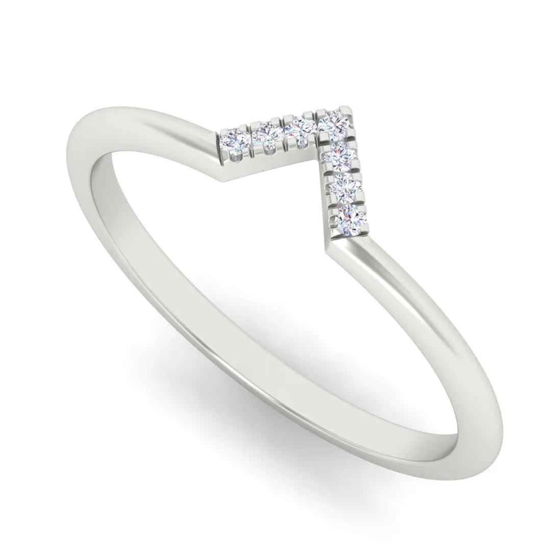Diamond V Ring