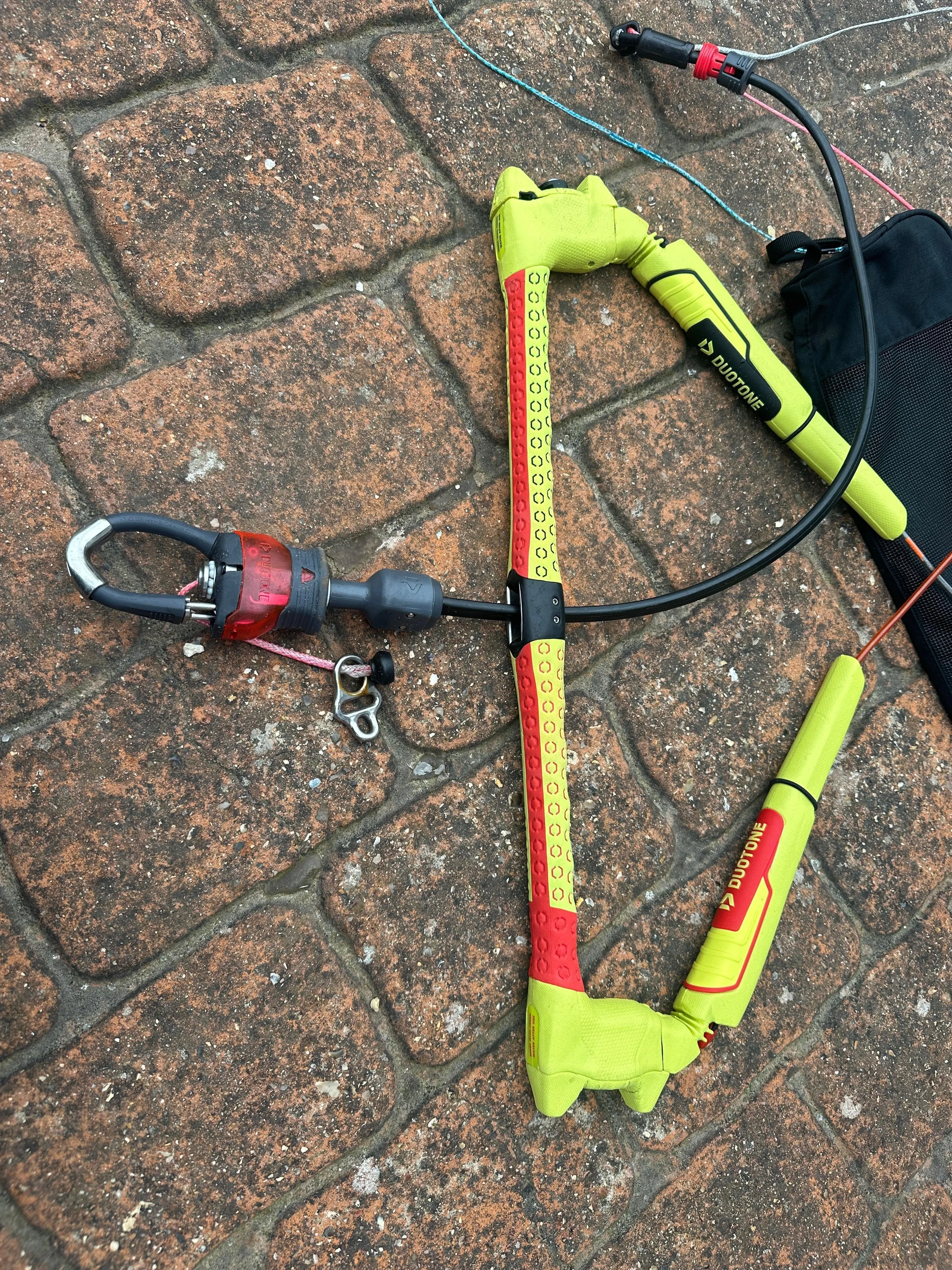 Duotone Kitesurfing Click bar with quick release 2024 Medium 22-24m