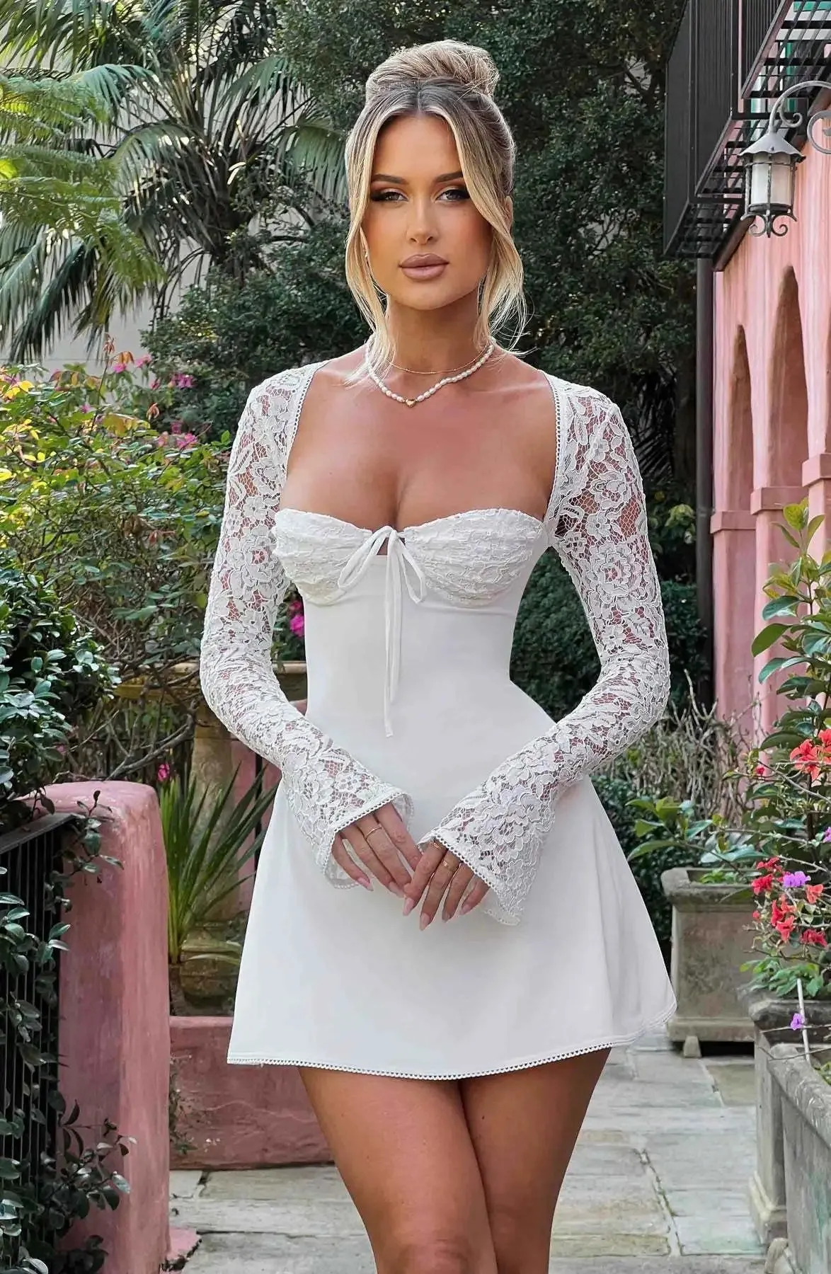 Elegant Lace Long Sleeve Mini Dress with Sweetheart Neckline Satin Club Party Dress