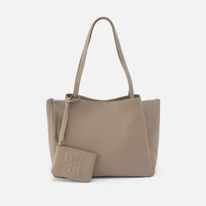 Essential Large Tote In Soft Saffiano Leather - Sesame