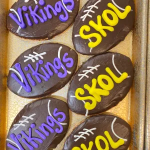 Football Decorated Cookie (Vikings)