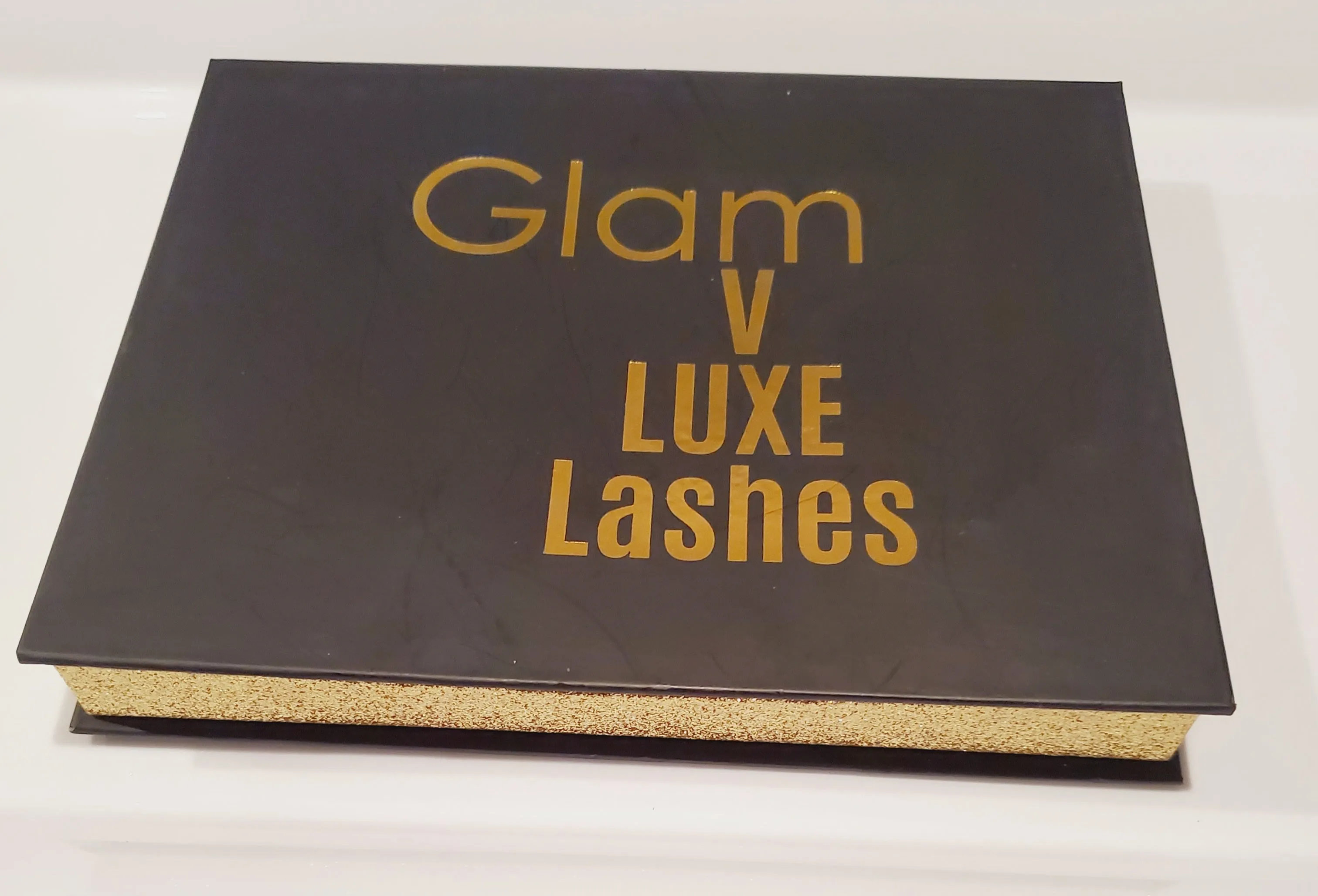 Glam V Luxe  Magnetic Giving me Drama Lashes- The Glam Lash Box 1