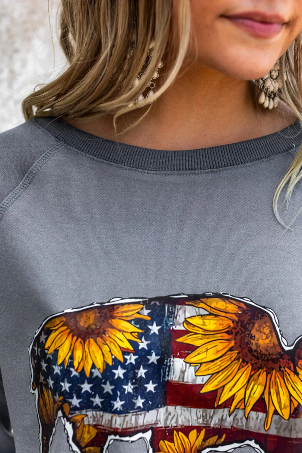 Gray American Flag Sunflower Cow Shape Print Graphic Sweatshirt