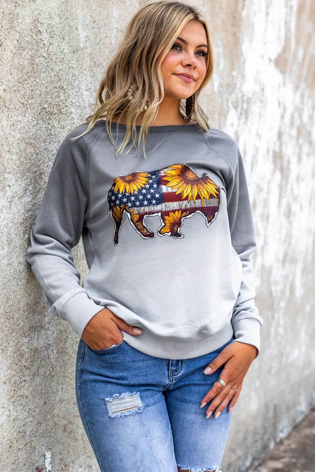 Gray American Flag Sunflower Cow Shape Print Graphic Sweatshirt
