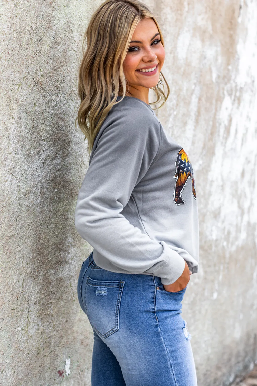 Gray American Flag Sunflower Cow Shape Print Graphic Sweatshirt