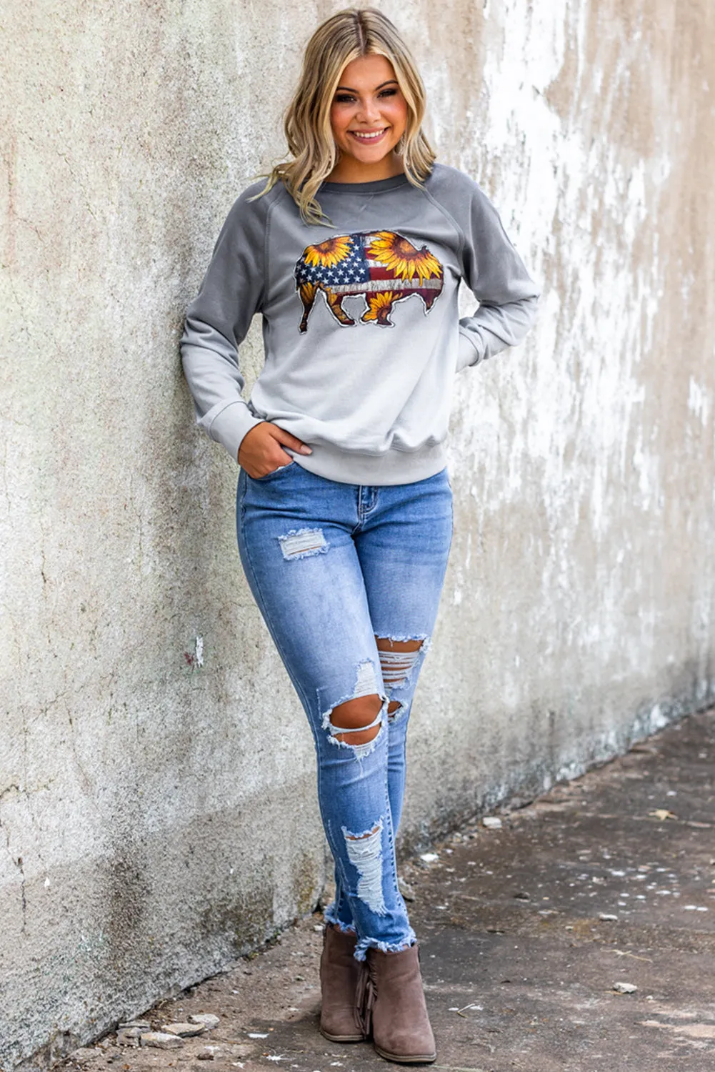Gray American Flag Sunflower Cow Shape Print Graphic Sweatshirt