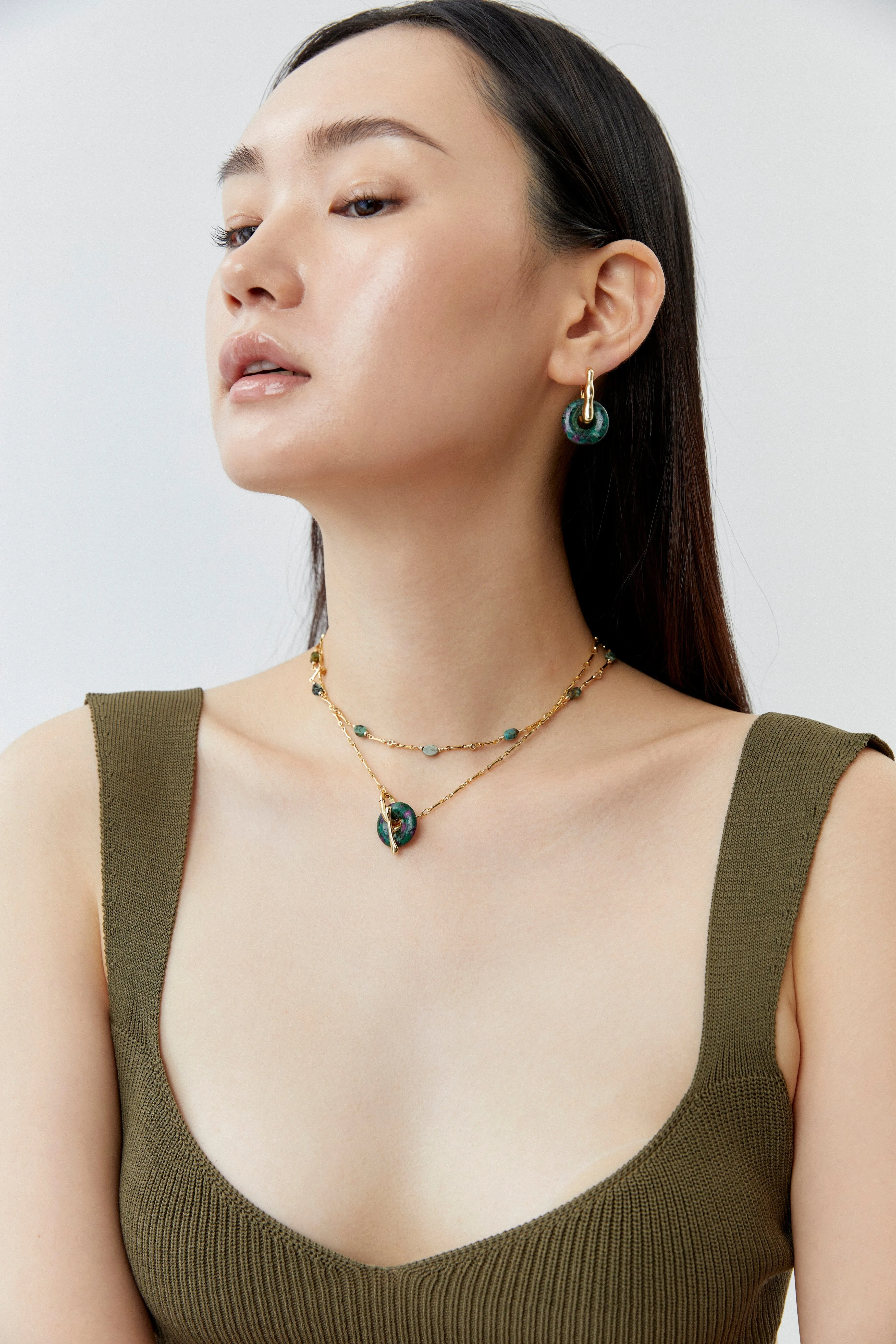 Green Disc Pendant Necklace