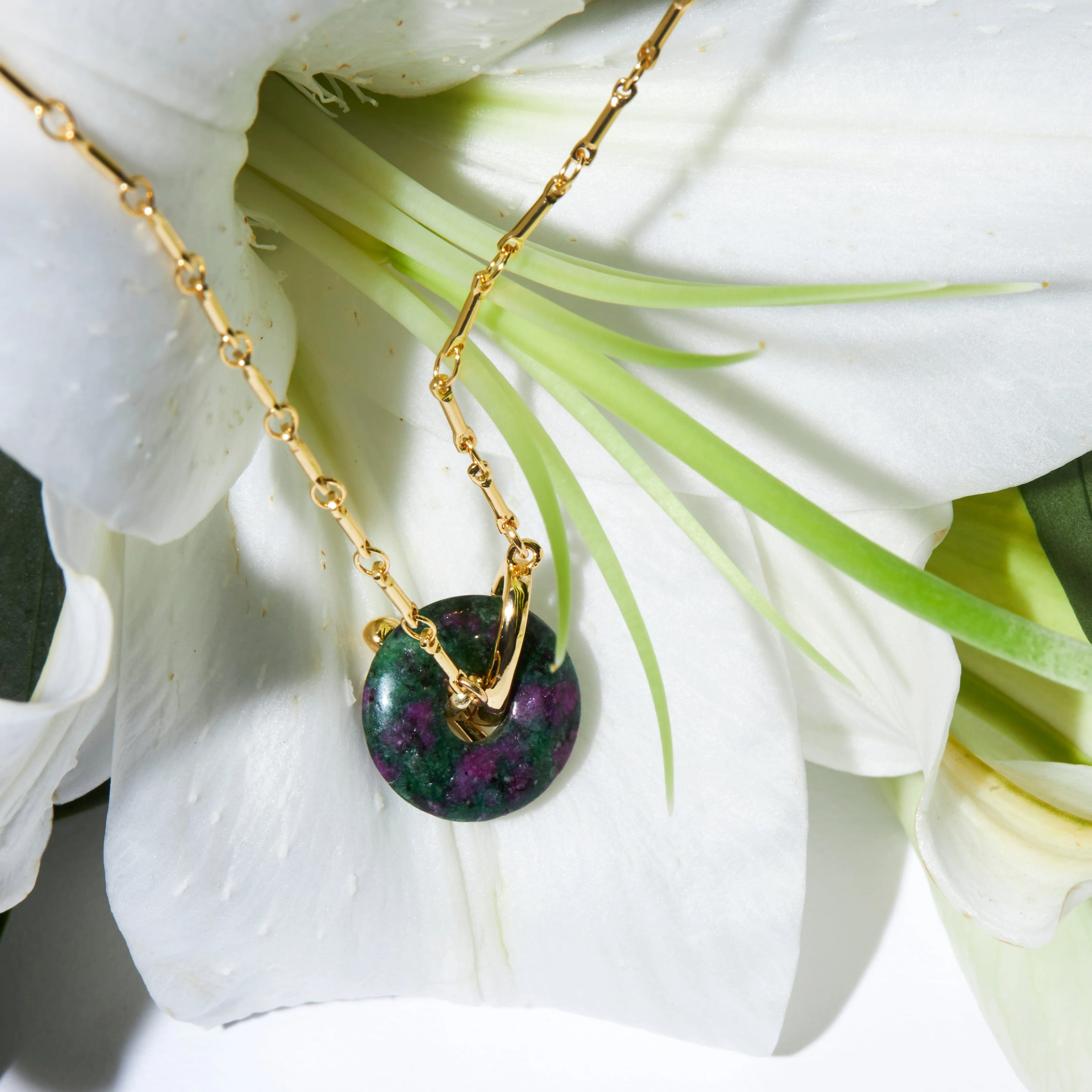 Green Disc Pendant Necklace