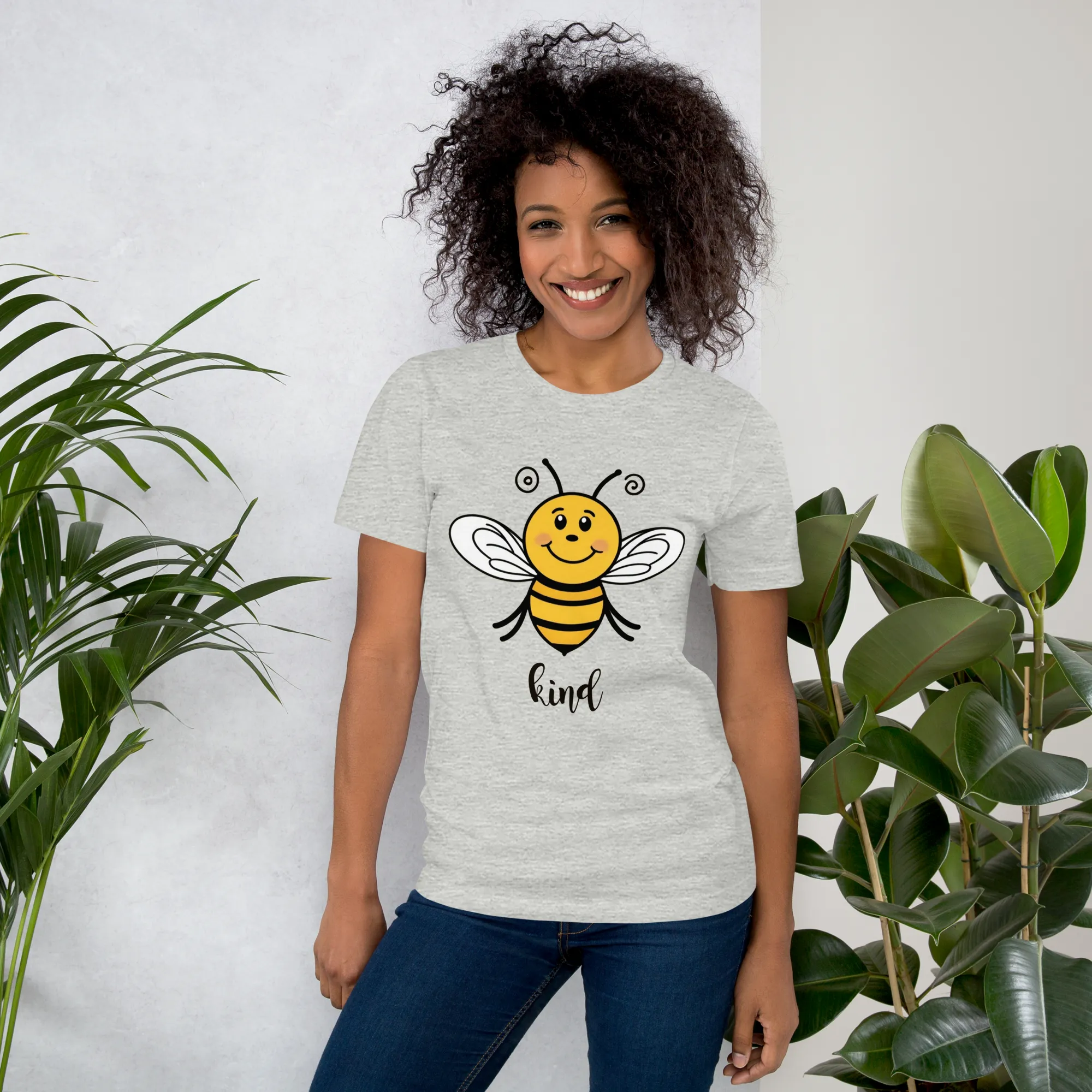 Junior Graphic Tee Bee Kind