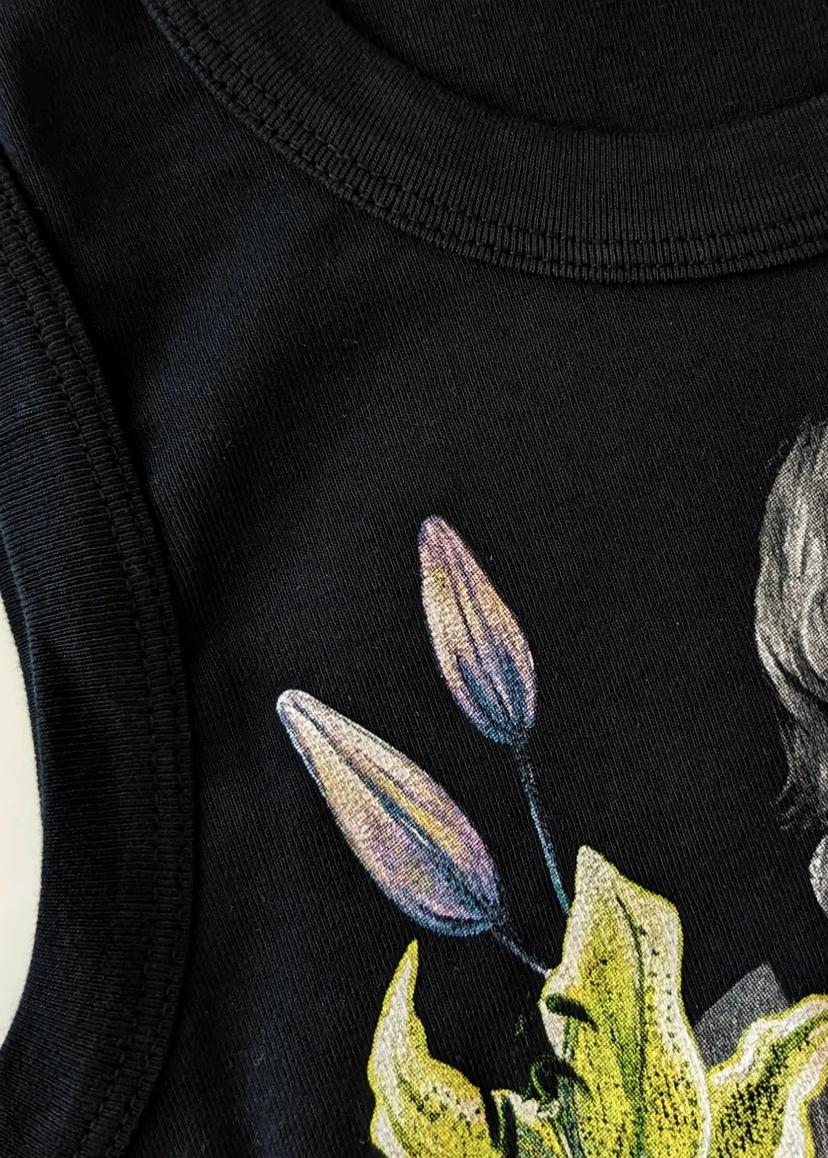 Kurt Cobain Lily Shrunken Tank