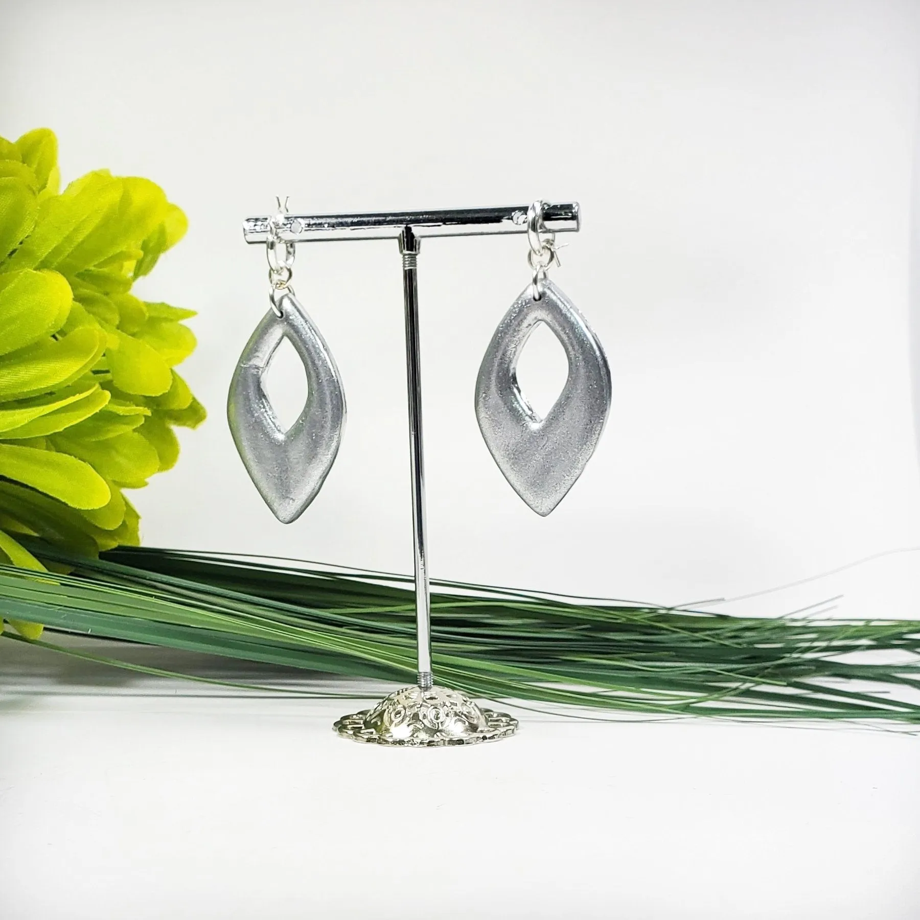 Large Diamond Cutout Dangle Earring - Chrome