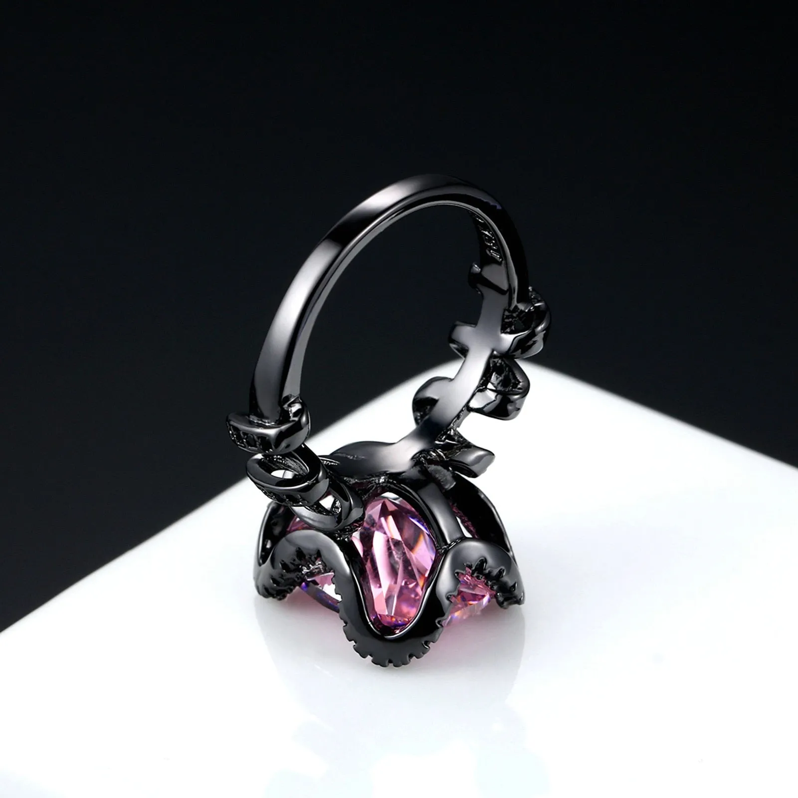 LARGE OVAL PINK/BLACK CUBIC ZIRCONIA RING
