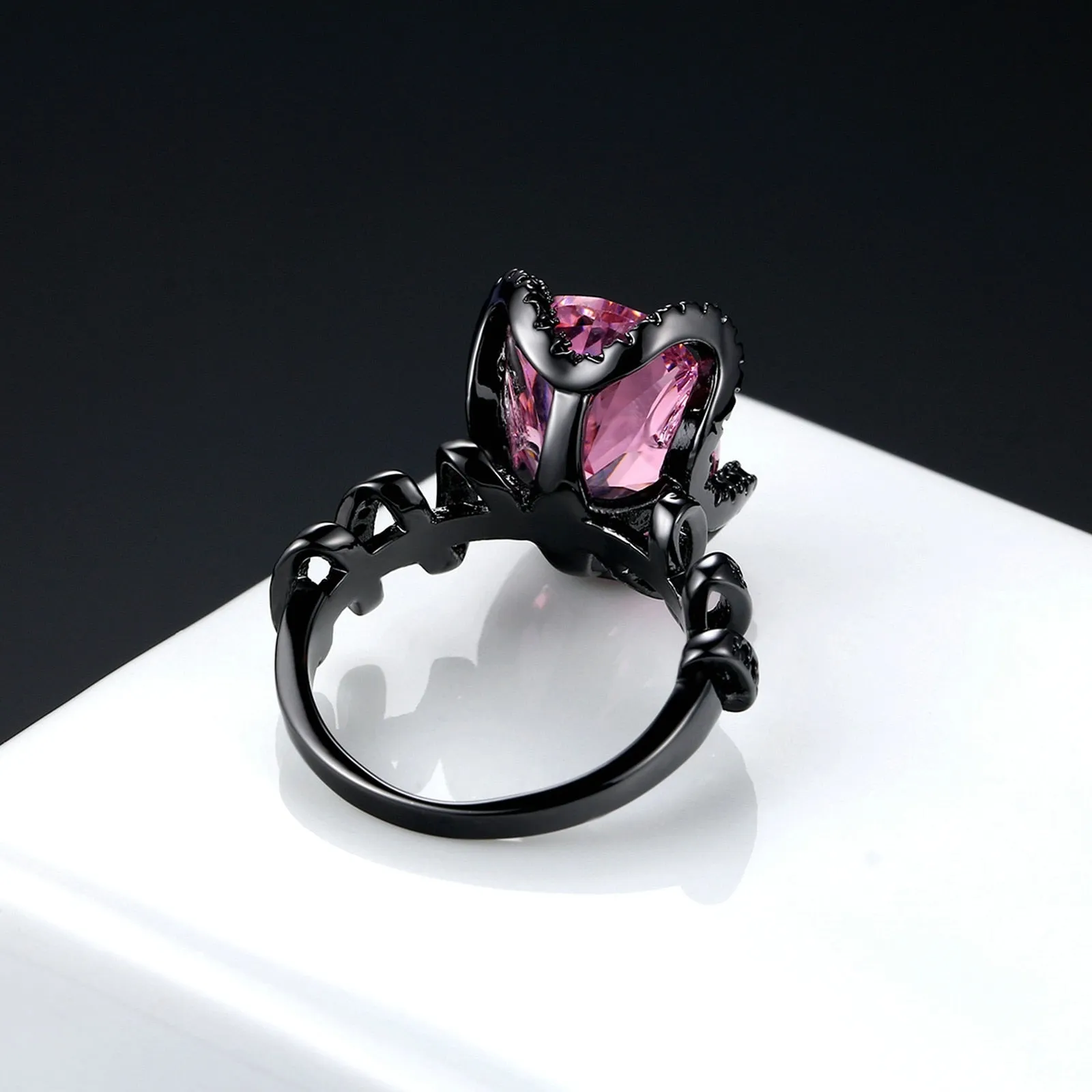LARGE OVAL PINK/BLACK CUBIC ZIRCONIA RING