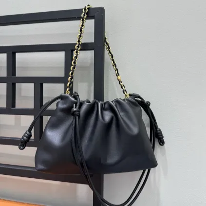 Leather pouch bag
