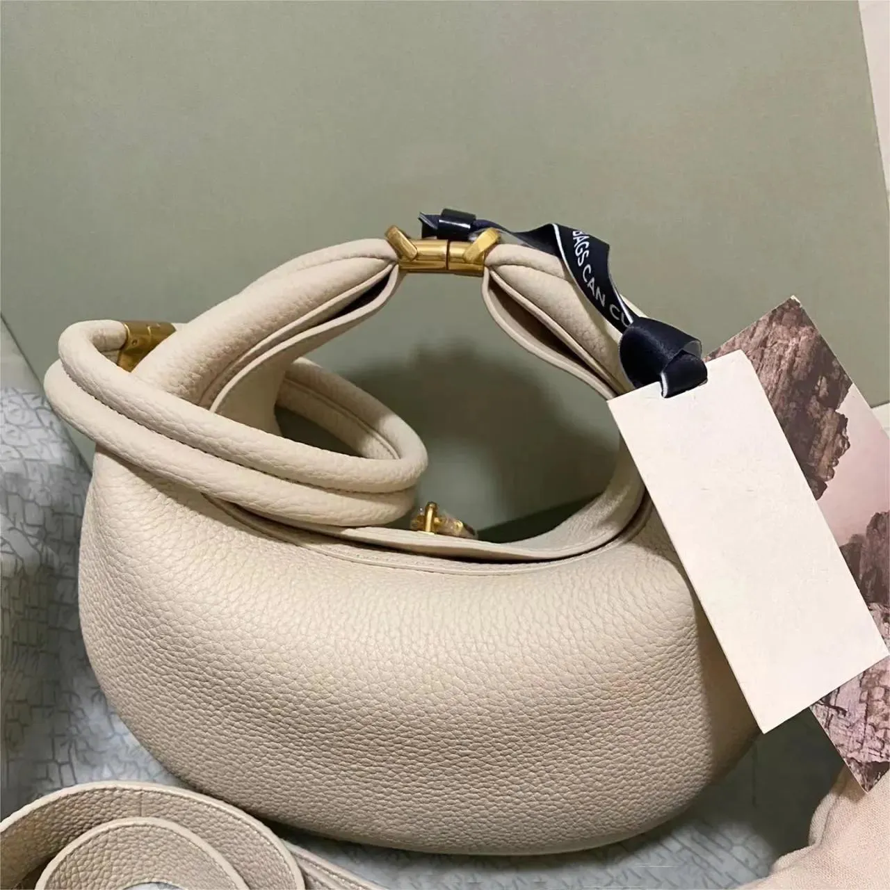 Leather shoulder bag