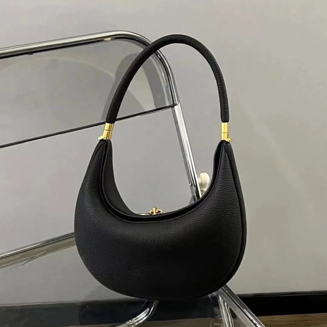 Leather shoulder bag