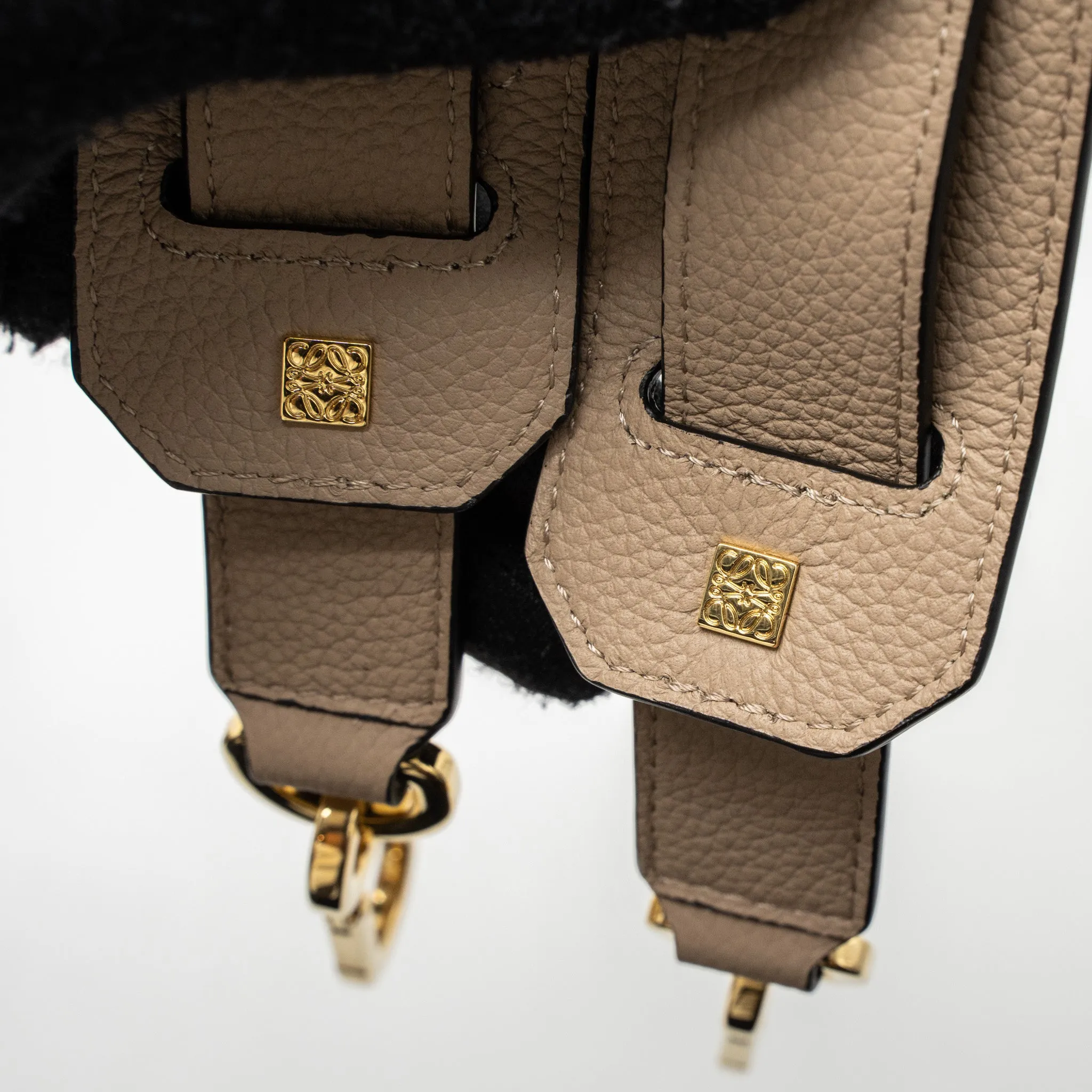 Loewe Medium Puzzle Bag Soft Grained Calfskin Sand GHW