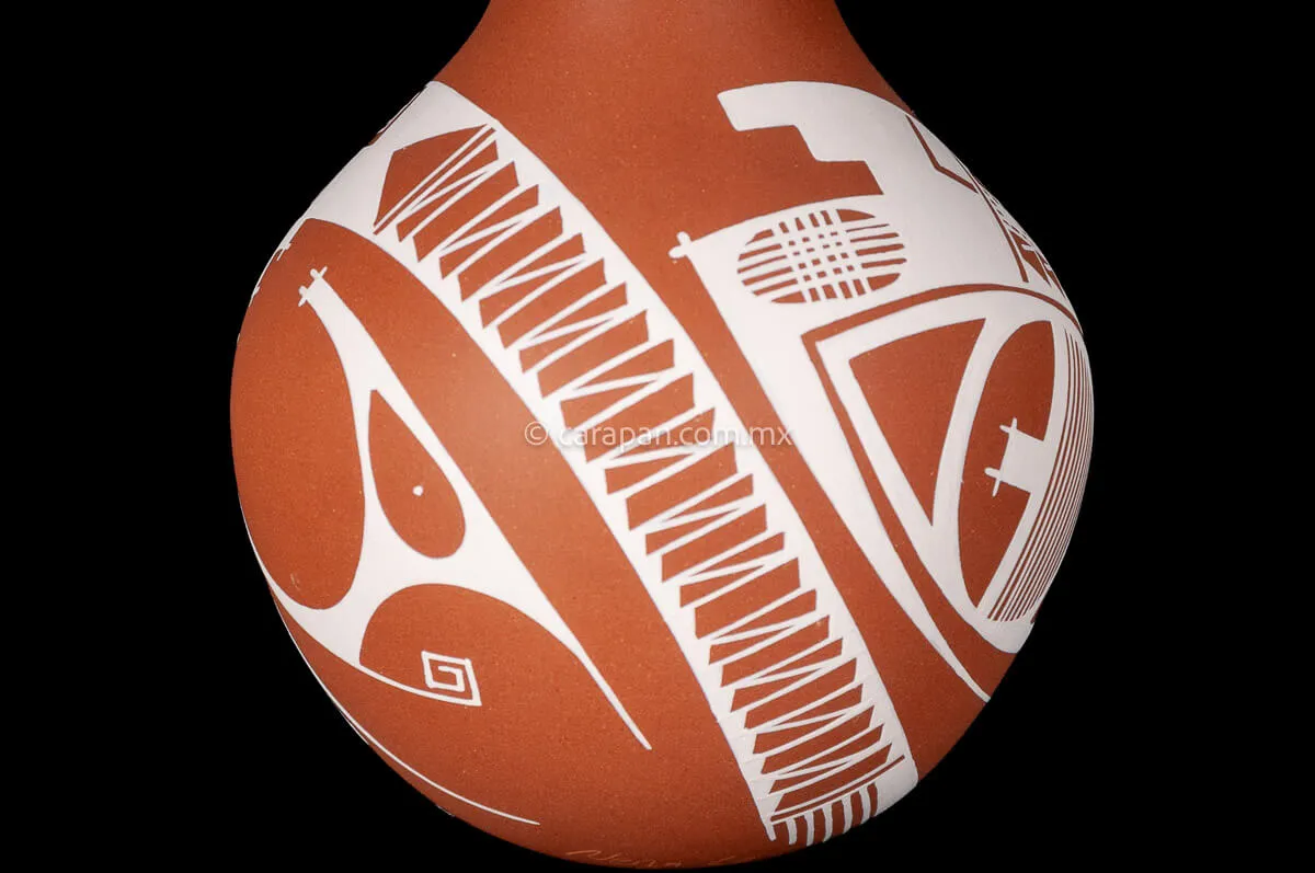 Mata Ortiz Orange Pot decorated with Beige Patterns
