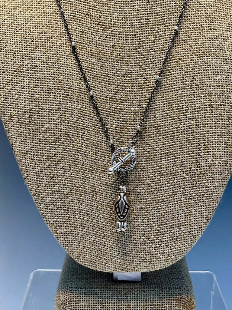 OXIDIZED STERLING SILVER AND VINTAGE BEAD FRONT TOGGLE NECKLACE LCN494