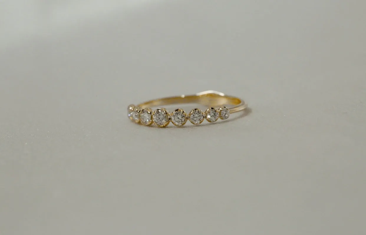 Rosebud Graduating Diamond Band Ring