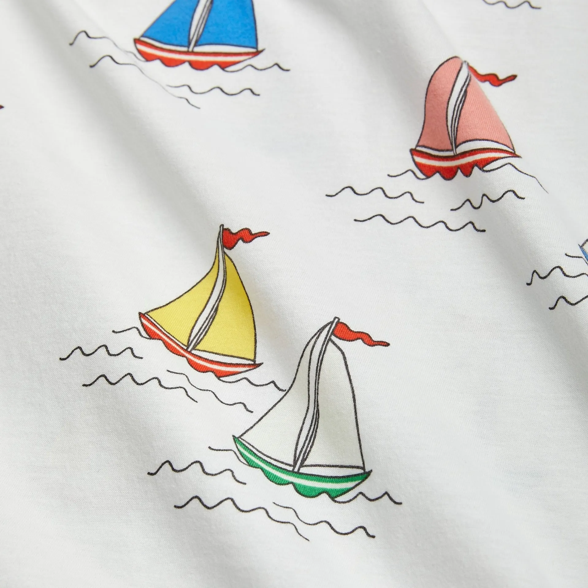 SAILING BOATS T-SHIRT