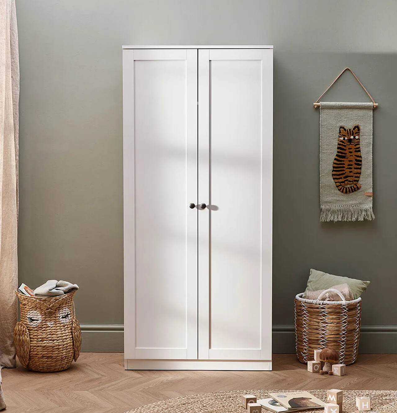 Silver Cross Bromley Dresser and Wardrobe - White