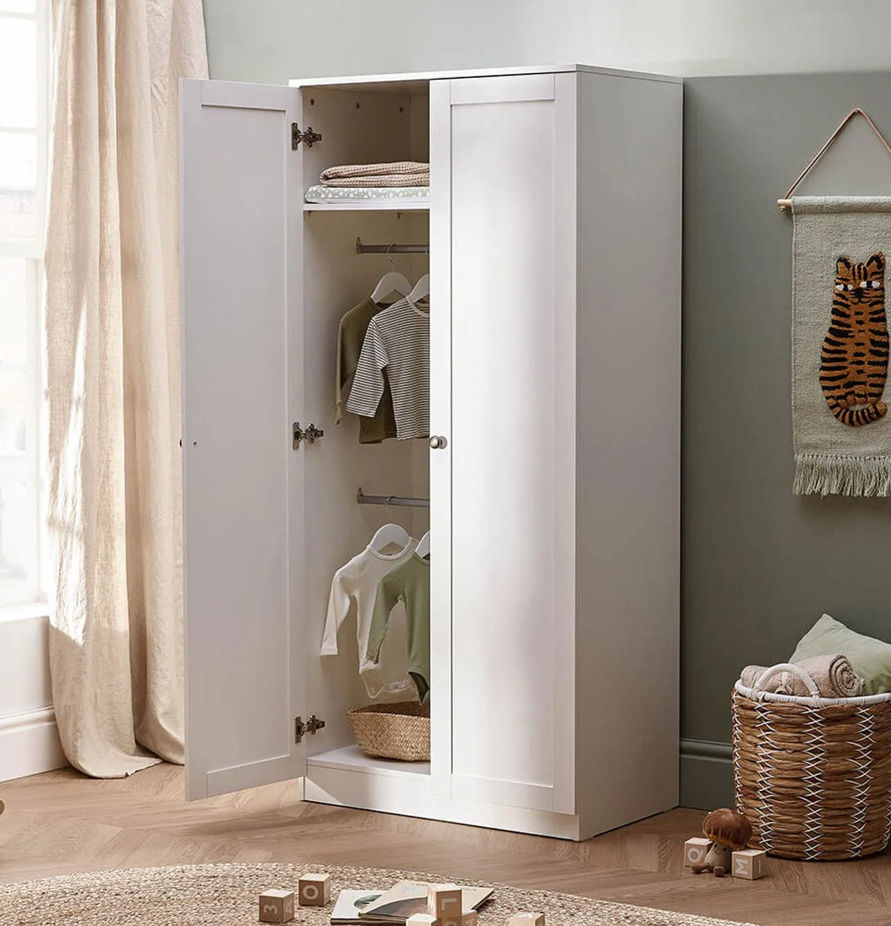 Silver Cross Bromley Dresser and Wardrobe - White