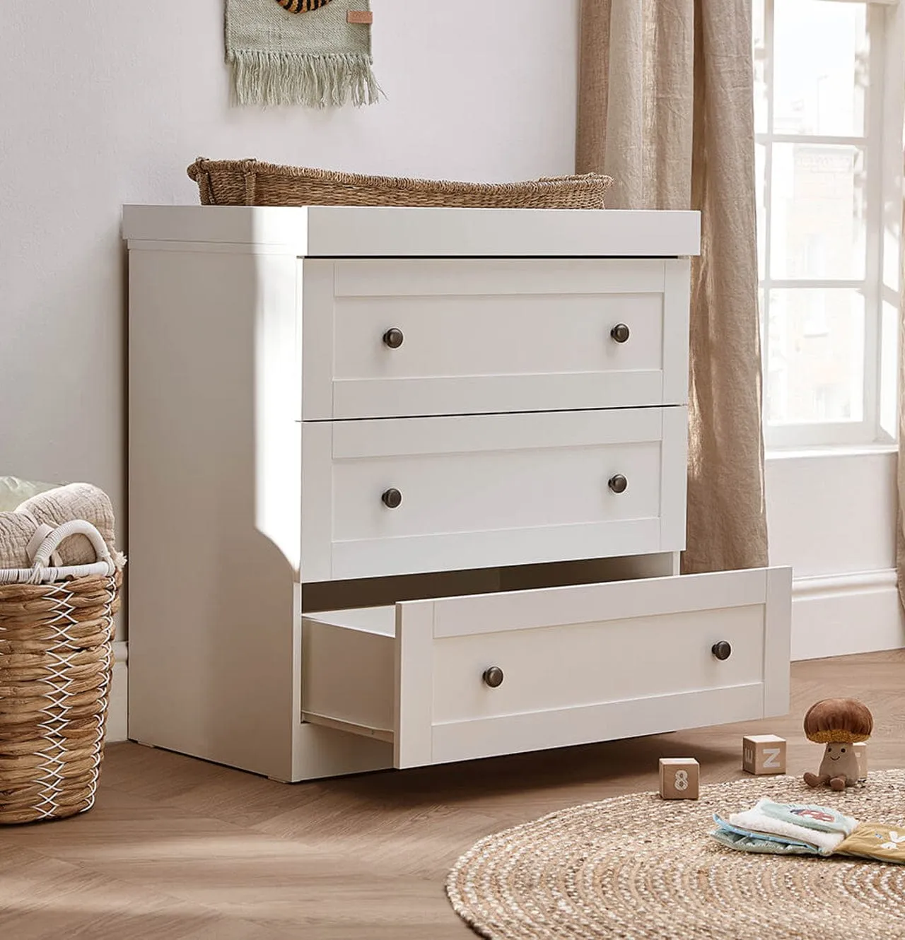 Silver Cross Bromley Dresser and Wardrobe - White
