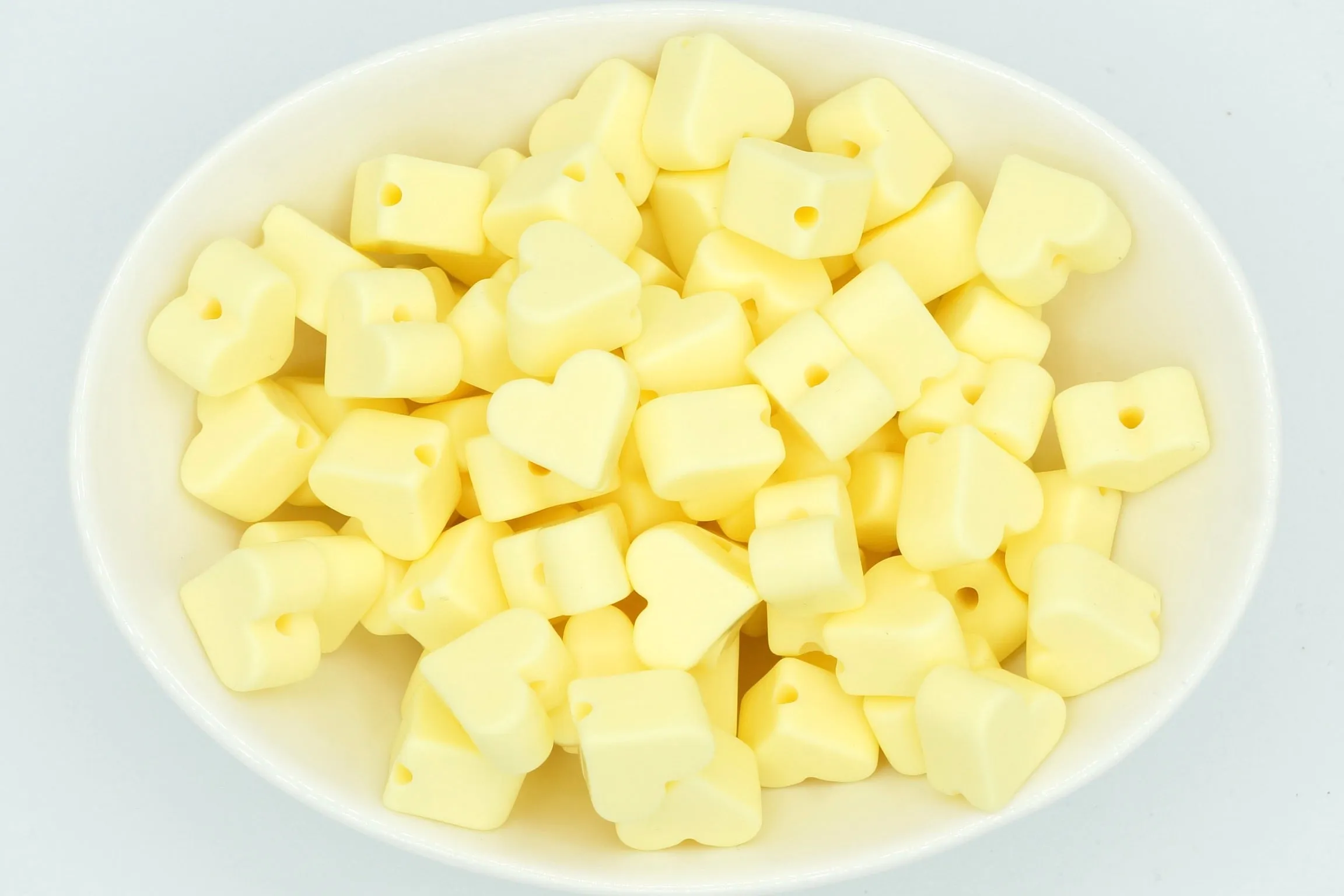 Soft Yellow (14mm Heart)