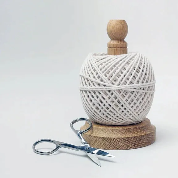 String Tidy with Scissors