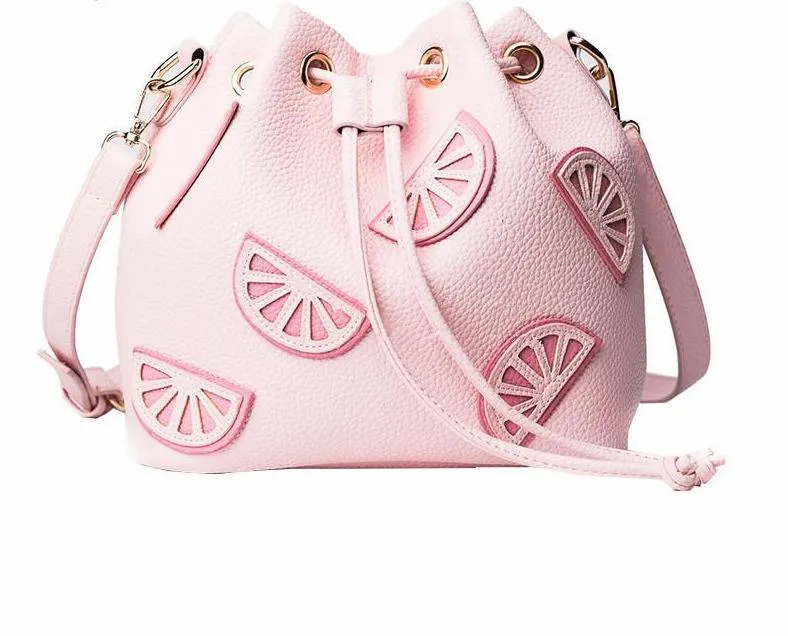 The lychee pattern shoulder bag.