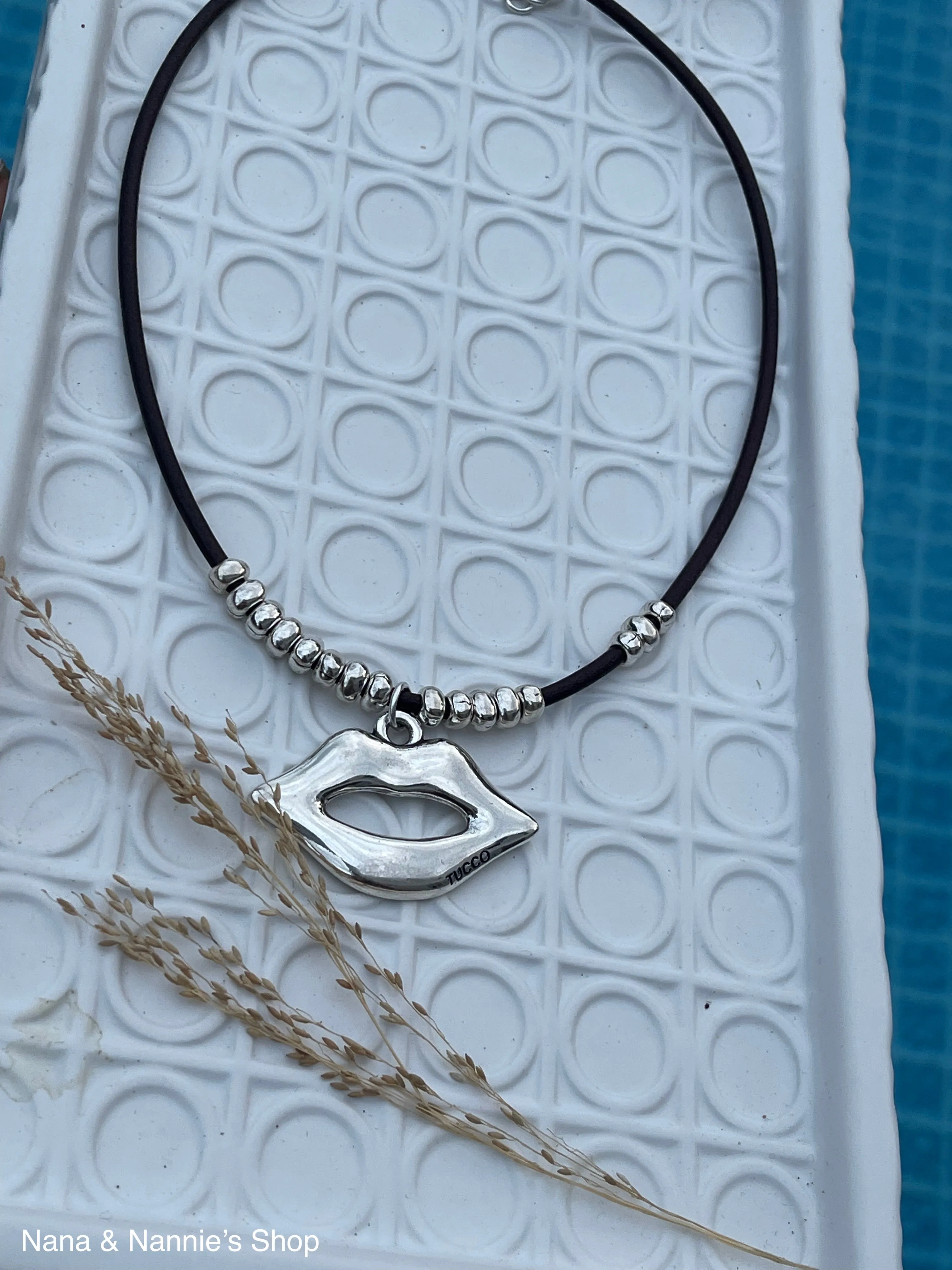 Tucco Necklace ( Kiss Me Collection)