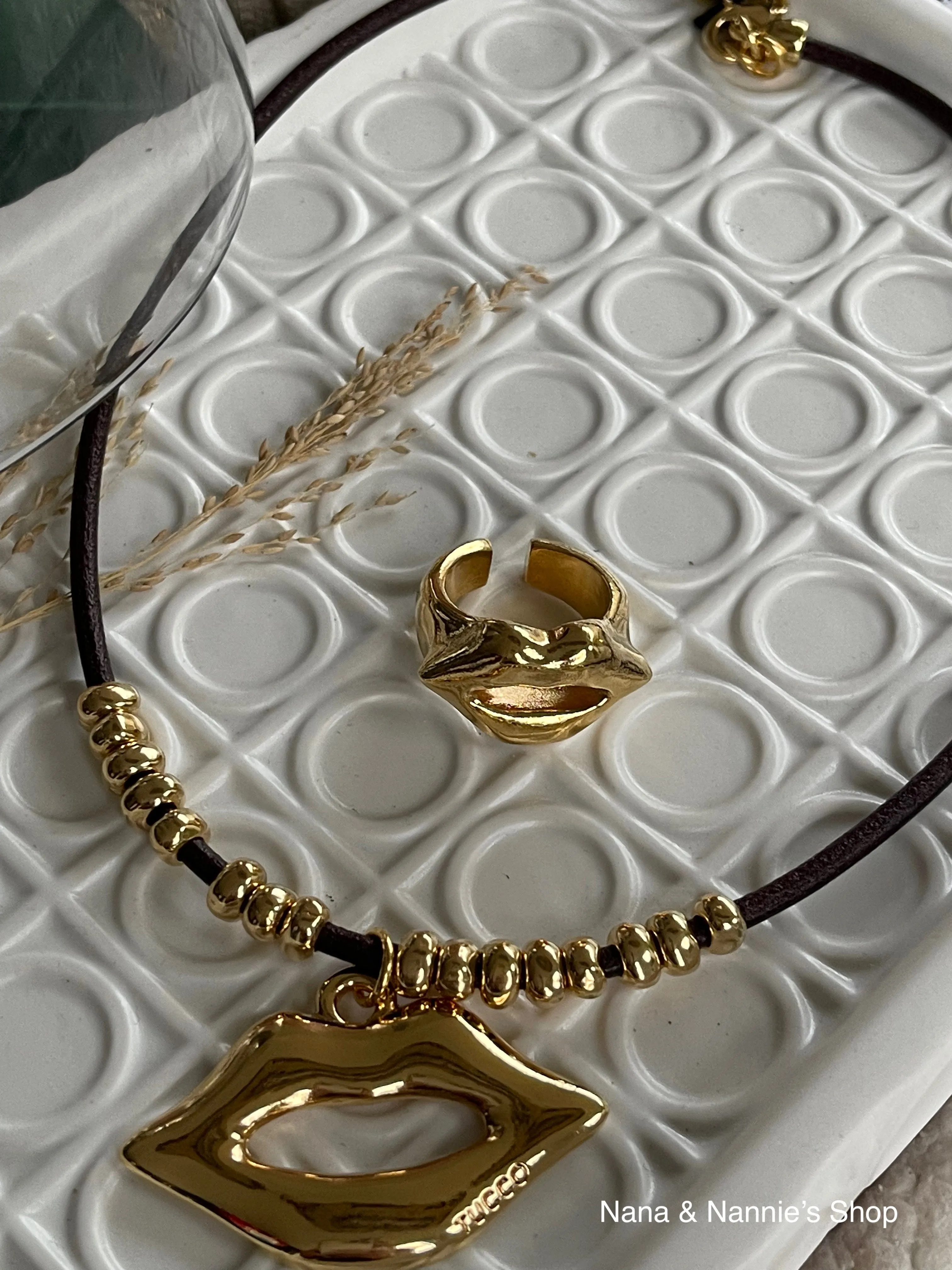 Tucco Necklace ( Kiss Me Collection)